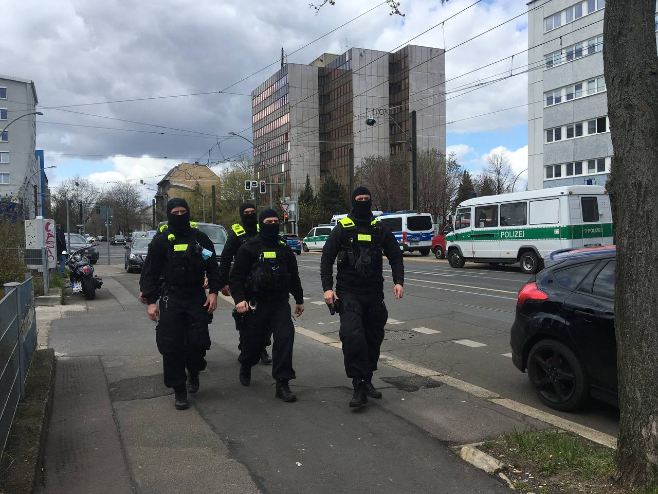 Drogen-Razzia In Berlin-Lichtenberg – 400 Einsatzkräfte Im Einsatz ...