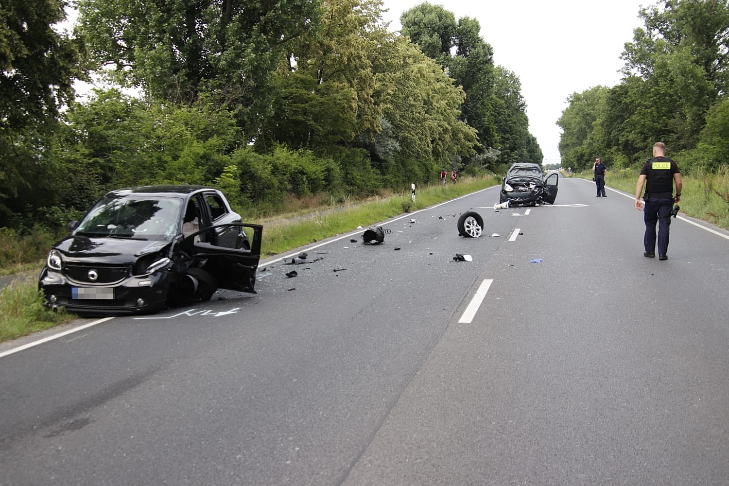 Zwei Verletzte Bei Schwerem Frontalcrash Auf Bundesstraße 2 ...